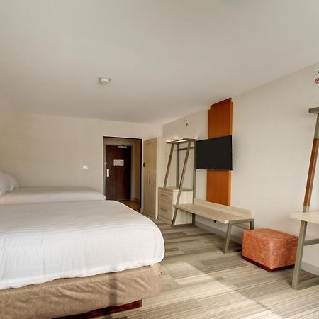 Holiday Inn Express & Suites Galesburg By Ihg Exterior foto
