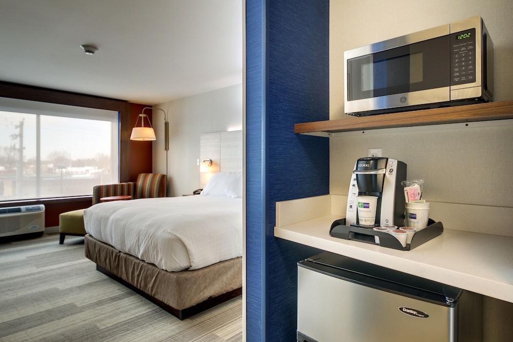 Holiday Inn Express & Suites Galesburg By Ihg Exterior foto