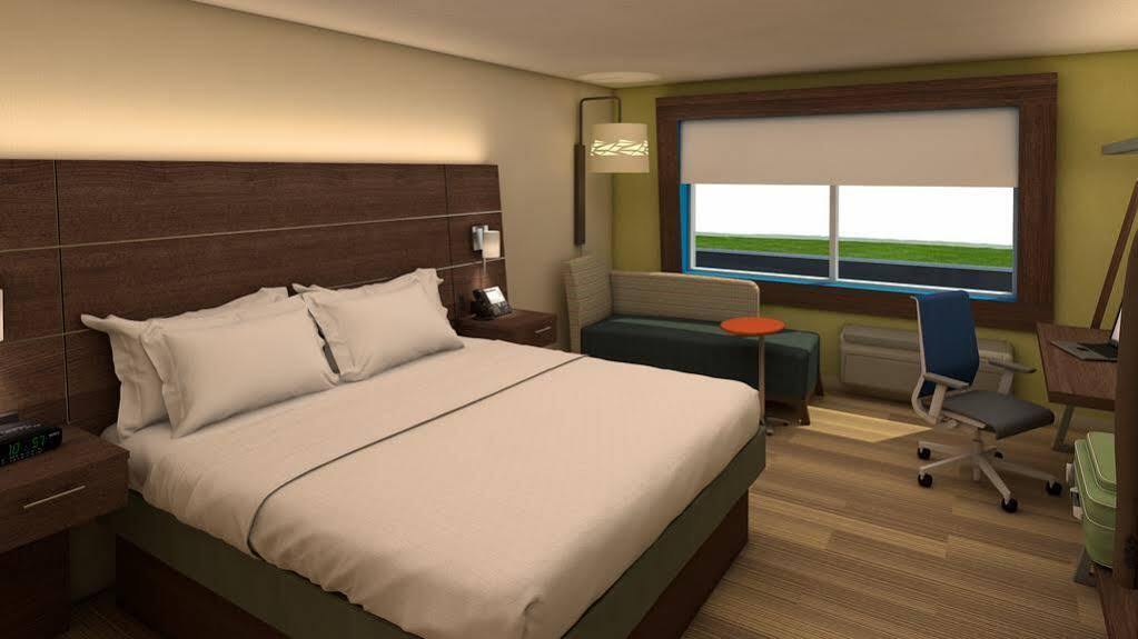 Holiday Inn Express & Suites Galesburg By Ihg Exterior foto